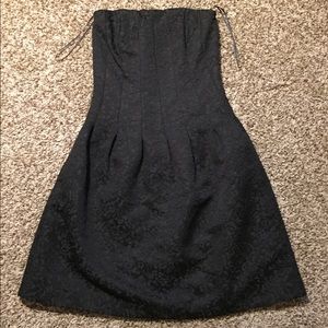 Strapless black Jacquard dress with POCKETS!